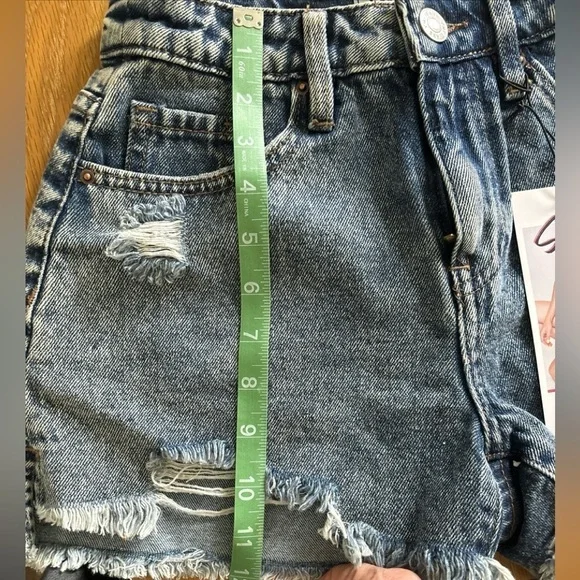 - YMI Dream Collection Denim Shorts Back Comfort Stretch Size 3/26 NWT - Picture 11 of 14